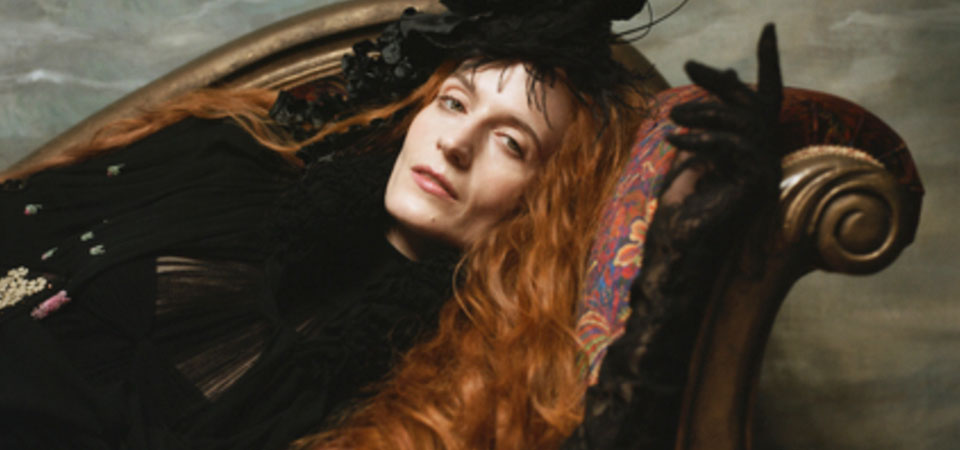 Florence faz cover de “Search and Destroy”, clássico dos Stooges do Iggy Pop, e ainda bota a música como bônus do disco novo
