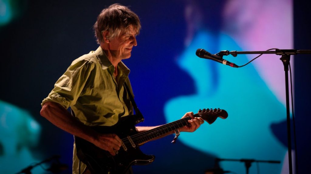 Enquanto isso, na Espanha… A volta do Pavement e o Tame Impala tocando The Strokes no Primavera Sound