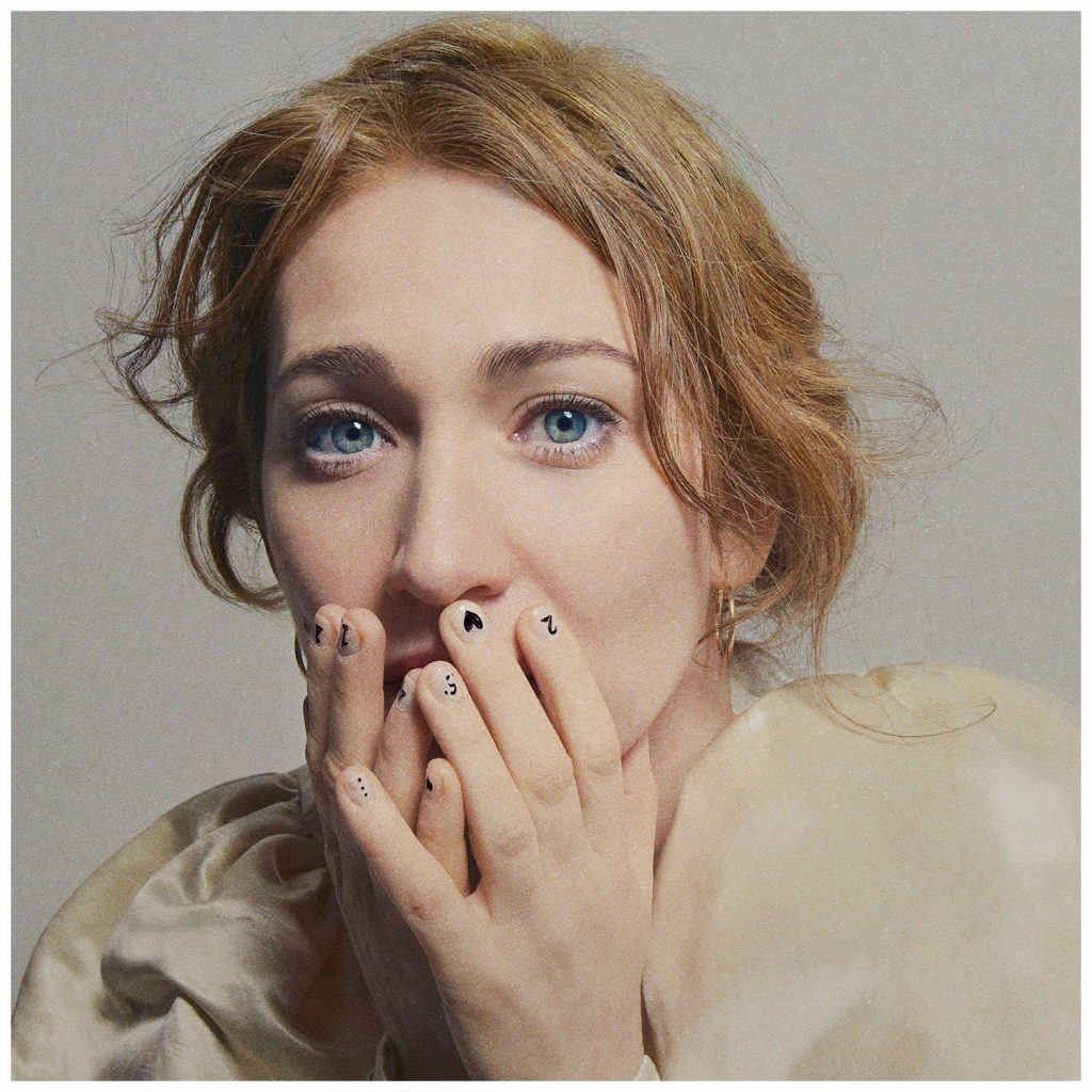 Silêncio… A incrível Regina Spektor tem mais uma música nova para mostrar