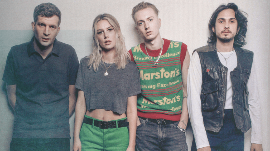 Wolf Alice lança EP com versão mais intimista do último disco
