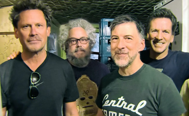 Após mais de três décadas, Soulside anuncia novo disco de estúdio e solta um par de sons inéditos
