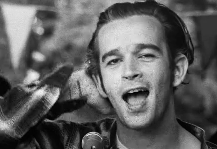 O 1975 está apaixonado. Conheça o novo single