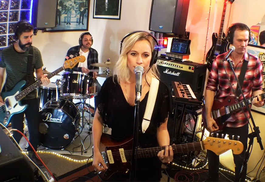 Um mês para o Popload Festival – Banda paulistana Leela faz session tocando Pixies
