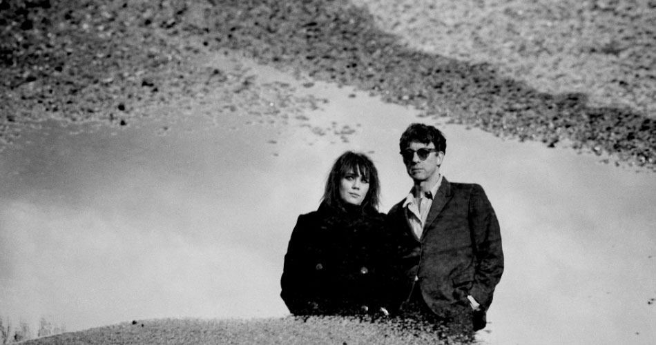 Enquanto não chegam os shows de reunião do Blur, Graham Coxon solta mais uma música de seu novo projeto, The Waeve