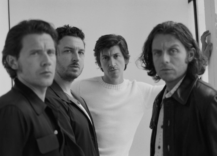 Esse Arctic Monkeys  perfeito versão cabaré lança vídeo oficial ao vivo para “I Ain’t Quite Where I Think I Am”. E tudo bem!