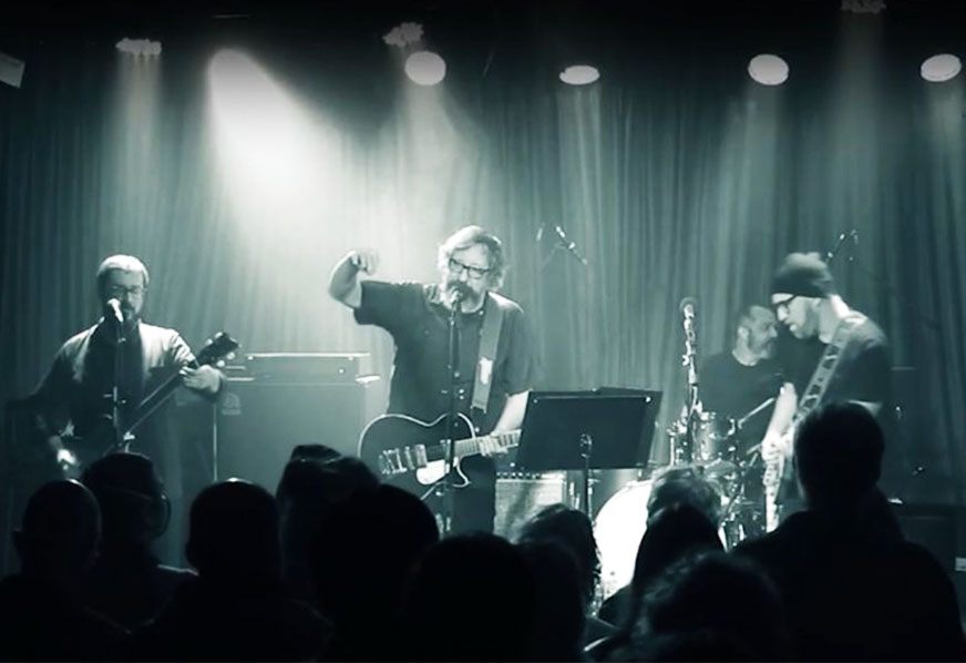 CENA – O “vândalo” Thunderbird em session exclusiva, ao vivo. Três músicas do… disco do ano?