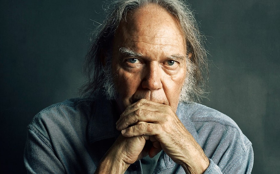 Ainda fora do Spotify, Neil Young lança mais um disco com a Crazy Horse