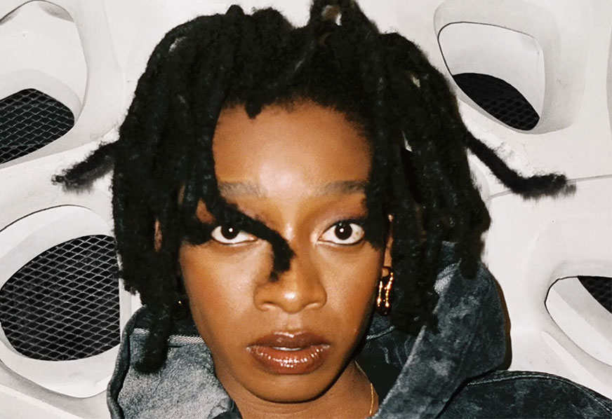 Eis que 2022 não acaba… Rapper inglesa Little Simz derruba adiantadas listas de melhores com seu novo disco