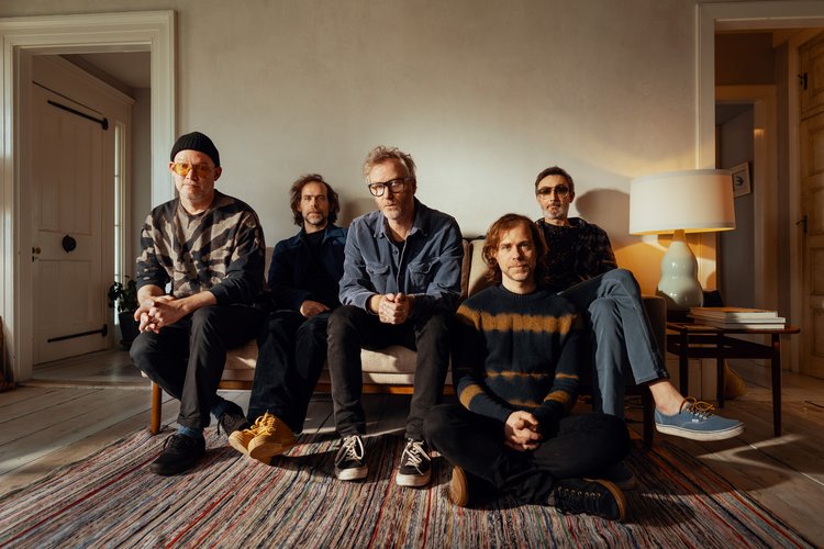 The National solta duas músicas novas e monta o próprio festival com Patti Smith, The Walkmen e grande elenco
