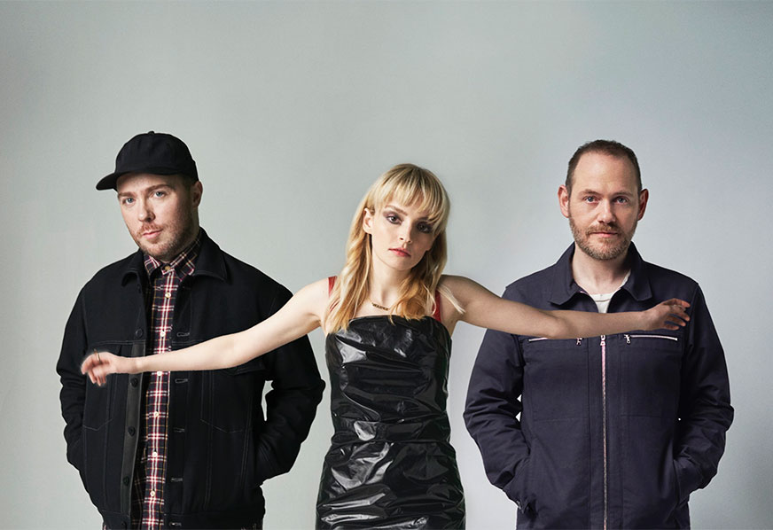 Popnotas – Mais show que tá pouco. Chvrches “escapa” do Coldplay e arma duas apresentações  solo em março. Manu Chao esgota a segunda data no Cine Joia. Crue World junta os indie clássicos e os novos de alma anos 80
