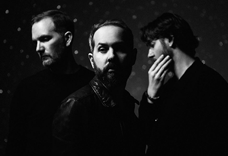 Popload Entrevista: “A gente ao vivo parece uma banda de heavy metal”, diz Gregory Gonzalez, da banda “calminha” Cigarettes After Sex