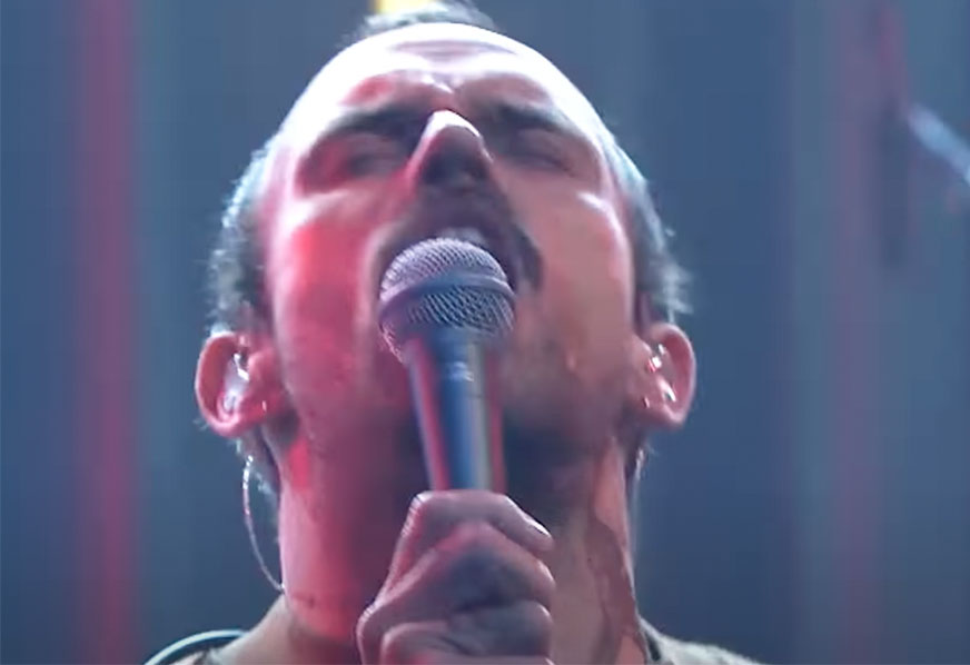 Idles soca a ótima “The Wheel” na noite americana. Veja performance da banda no Jimmy Fallon