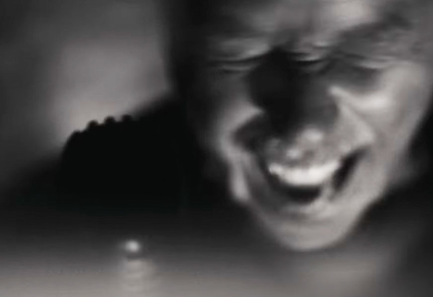 Metallica aborda “a escuridão que sentimos por dentro” em novo single. E com vídeo. Veja “Screaming Suicide”