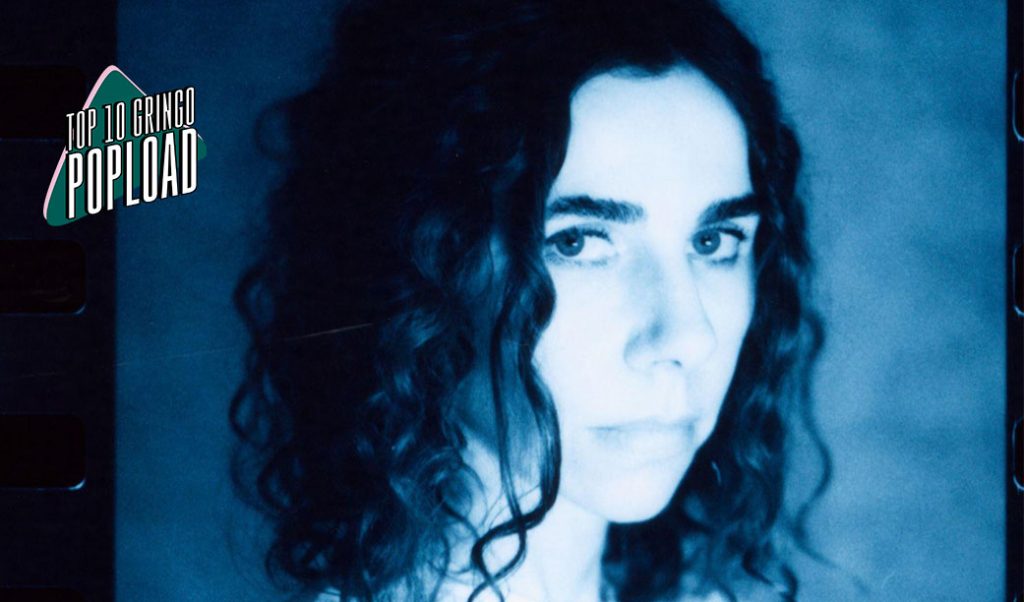 Top 10 Gringo – Se tem nova da PJ Harvey, o pódio é dela. A deusa Jessie Ware gruda no segundo lugar. Thundercat + Tame Impala fecha(m) o topo. E tem ainda uma homenagem nossa ao DJ Pomba