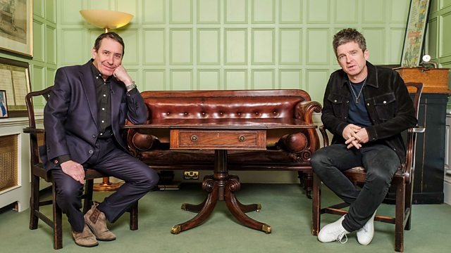 Noel Gallagher bota música rara do Oasis, clássico do Joy Division e até o Guardiola em show para o Jools Holland. Só que tem um problema…
