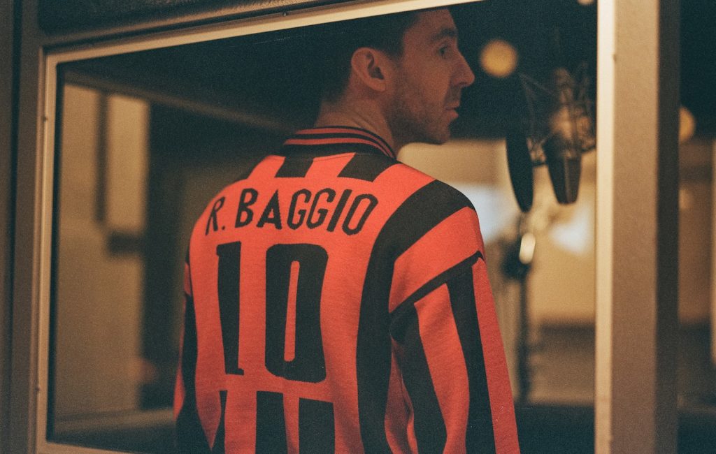 Futebol é pop: Roberto Baggio, aquele, ganha inesperada homenagem de Miles Kane em novo single. Ouça… “Baggio”