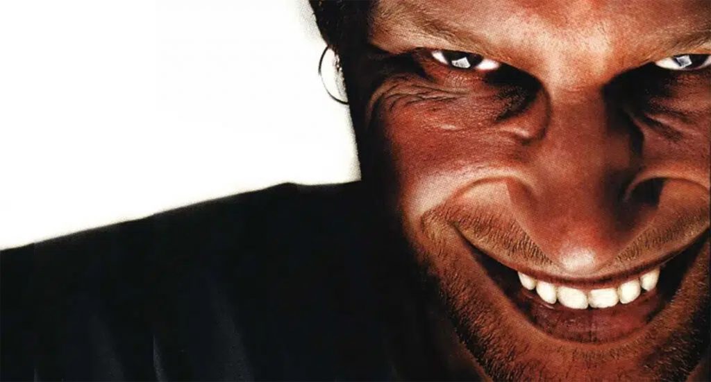 A volta do Aphex Twin a este mundo bizarro. Ouça/veja/ viaje com “Blackbox Life Recorder 21f”