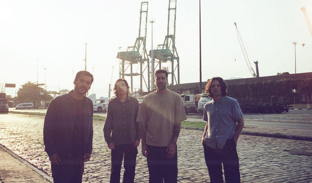 CENA – Os lados B de uma banda “Lado B”. Terno Rei lança belo EP com quatro músicas que não couberam em “Gêmeos”. Mas mereceriam