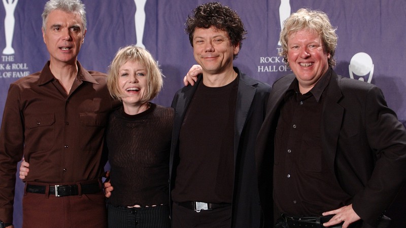 Prestes a se reencontrar com os companheiros de Talking Heads, após duas décadas, David Byrne reconhece que “era um jovem c*zão”