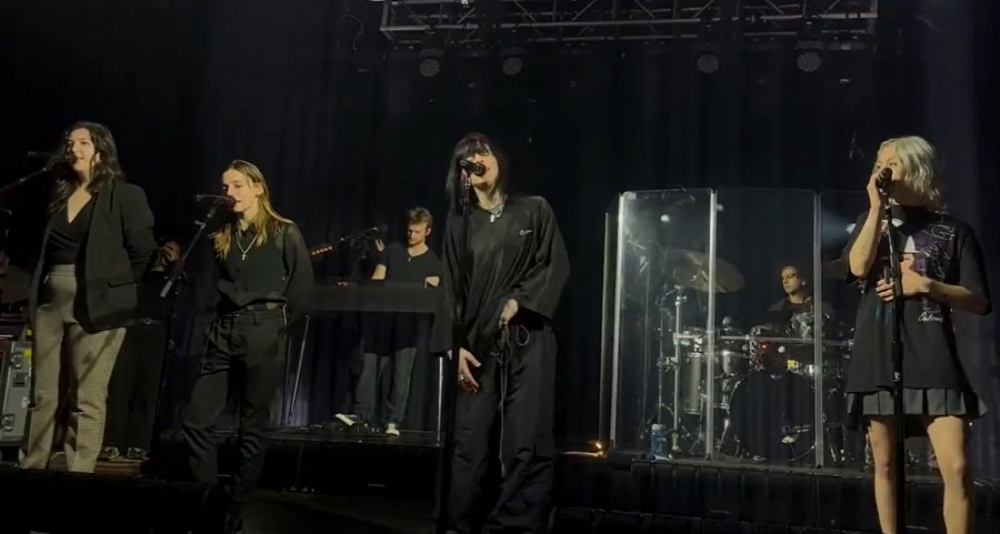 Billiegenius e a amizade que a gente adora: Eilish divide o palco com as Boygenius em show surpresa em Londres