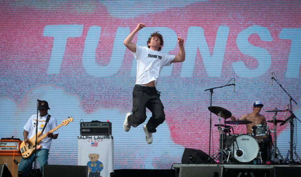 BADBADNOTGOOD amansa a banda Turnstile e mete num EP. Ficou bom demais!