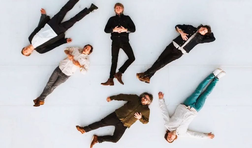 A volta do Wilco. Com anúncio de álbum novo e a inédita e dramática “Evicted”, o primeiro single revelado