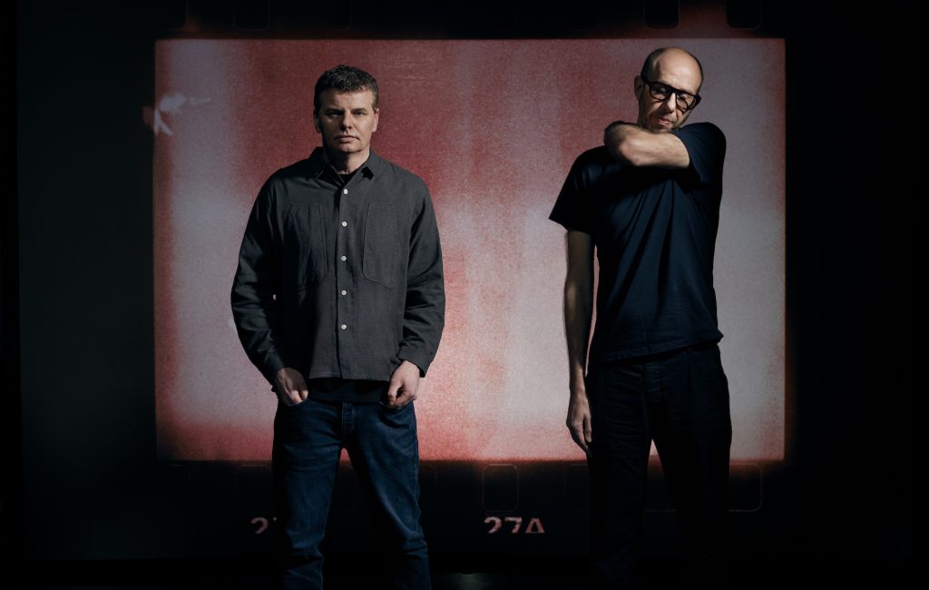 POPNOTAS DE DISCOS – As imperdíveis novidades sonoras de James Blake, Romy, Sparklehorse e The Chemical Brothers