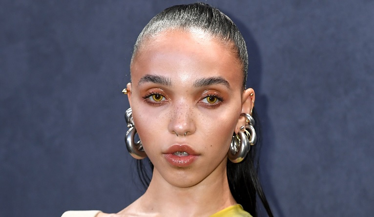 Popnotas – A música nova da FKA twigs. A Jorja Smith fazendo o Harry Styles. E o disco de remixes e cheio de estrelas do Paramore