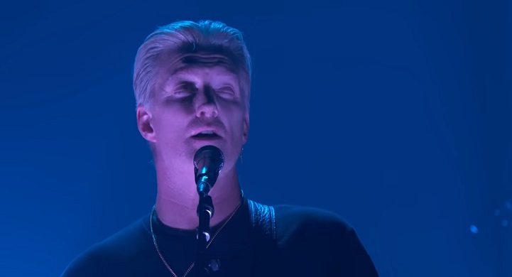 Popnotas Live – O Queens of the Stone Age no Kimmel. O Alvvays no Tiny Desk. O U2 na Sphere
