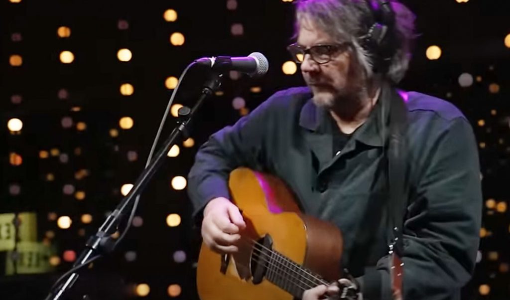 Vamos suave para 2024? Então toma meia hora de Wilco em session!