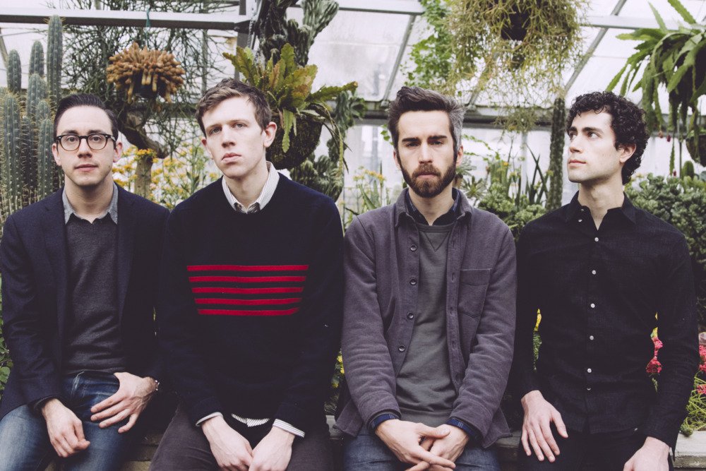 Popnotas – Tokyo Police Club anuncia o fim da banda e marca show de despedida. O explosivo The Hives em Seattle. E o novo vinil lindão das sessions históricas dos Pixies na BBC