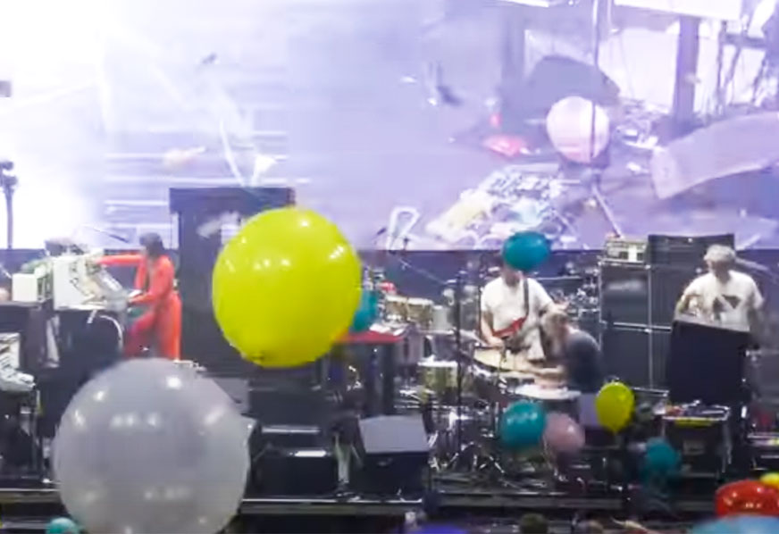 O show de Ano Novo do LCD Soundsystem em São Francisco. Inteirinho