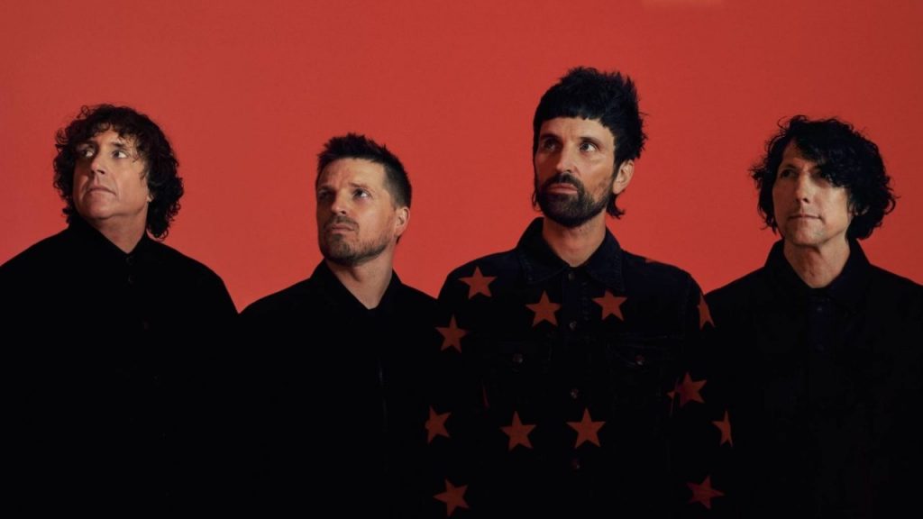 Kasabian faz a chamada do novo single. Pra Ibiza?