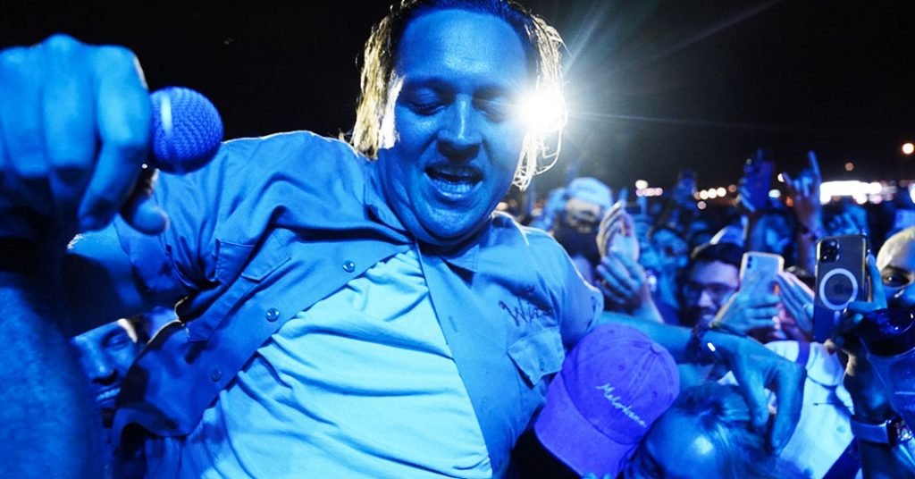 Confuso, caótico e… bem bom. Arcade Fire brilha no Lolla da Argentina. Sexta é em SP