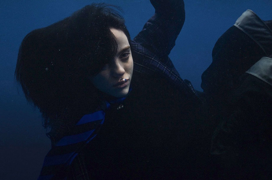 Popnotas – O disco novo “morde e assopra” da Billie Eilish. A novinha do Caribou (precisa dizer que é f*da?). E a Arlo Parks na TV