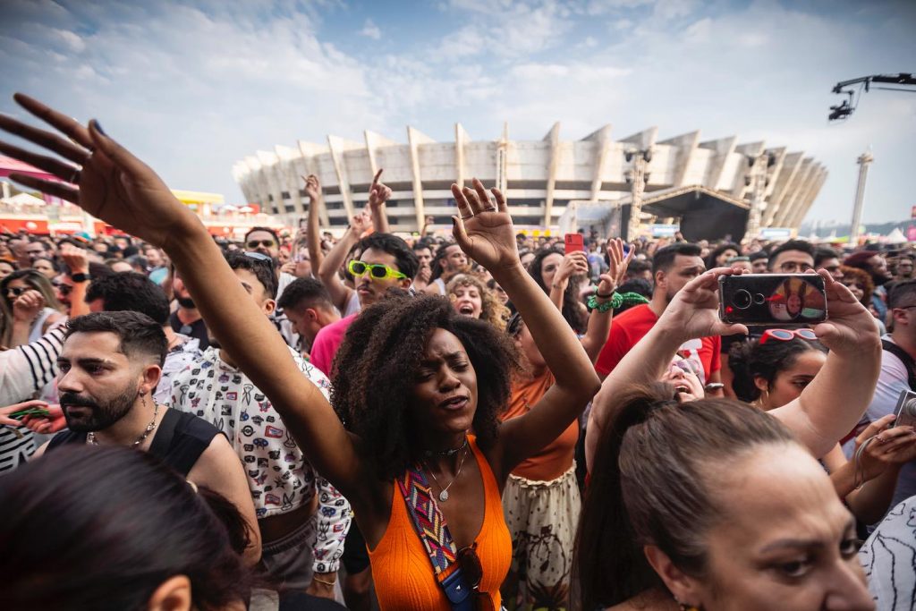 Popnotas – Festival Sarará completa 10 anos e muda formato para ocupar o centrão e parques de BH. A nova música da Caroline Polachek. E o primeiro disco do Washed Out em quatro anos