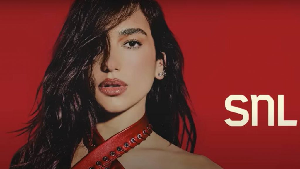 Dua Lipa invade Nova York. A performance no “Saturday Night Live” e o show-surpresa na Times Square
