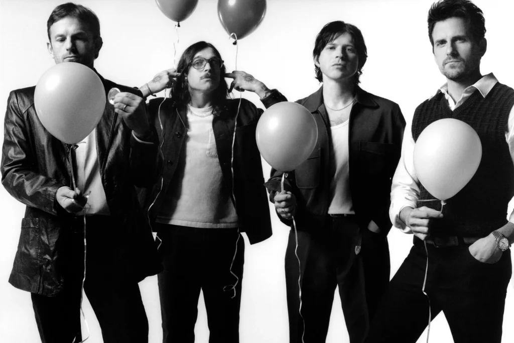 Inspirado por Suicide e IDLES, Kings of Leon solta novo disco revigorado com o produtor do Harry Styles. Sacou?