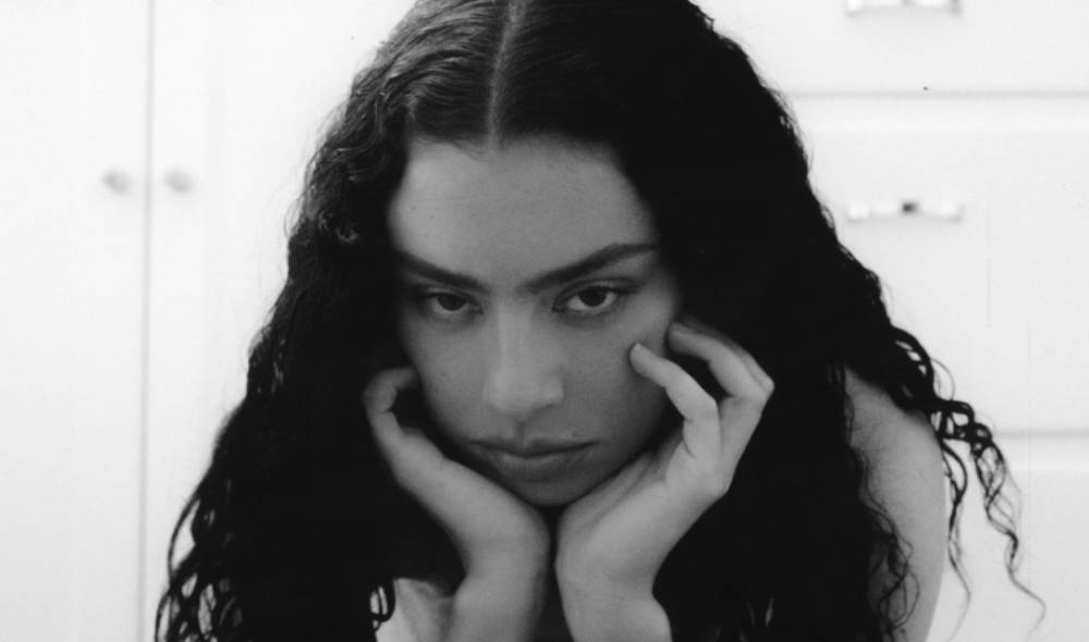 Com “Brat”,  Charli XCX conseguiu de novo. Ninguém faz igual a “essa b*tch”!