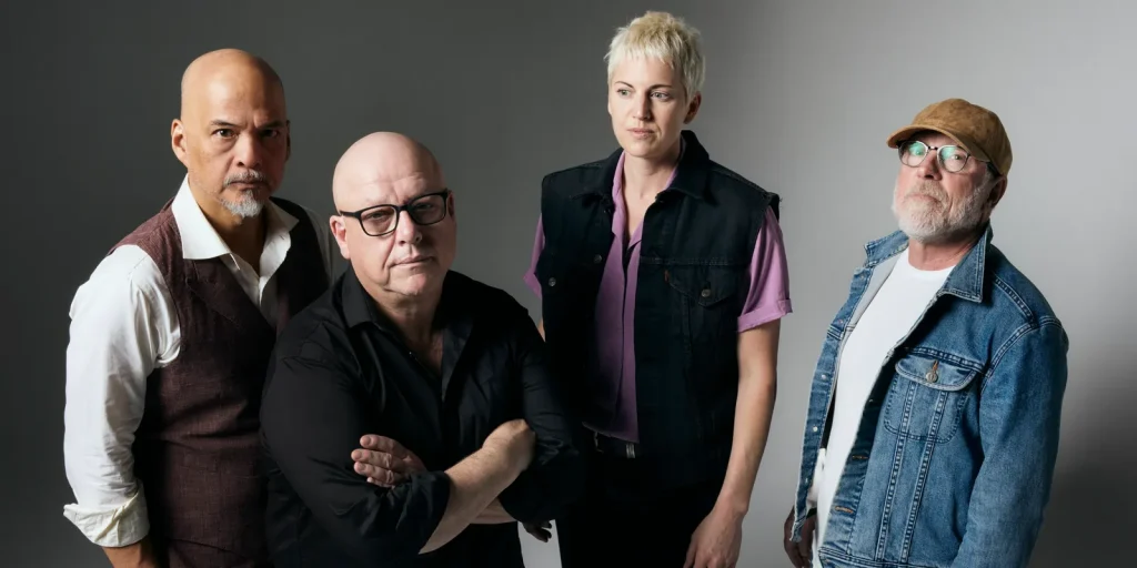 Popnotas – Pixies solta mais um disco, agora com uma nova baixista. O novo single do Manic Street Preachers com o Nicky Wire cantando. E o Blondie prometendo álbum inédito para 2025