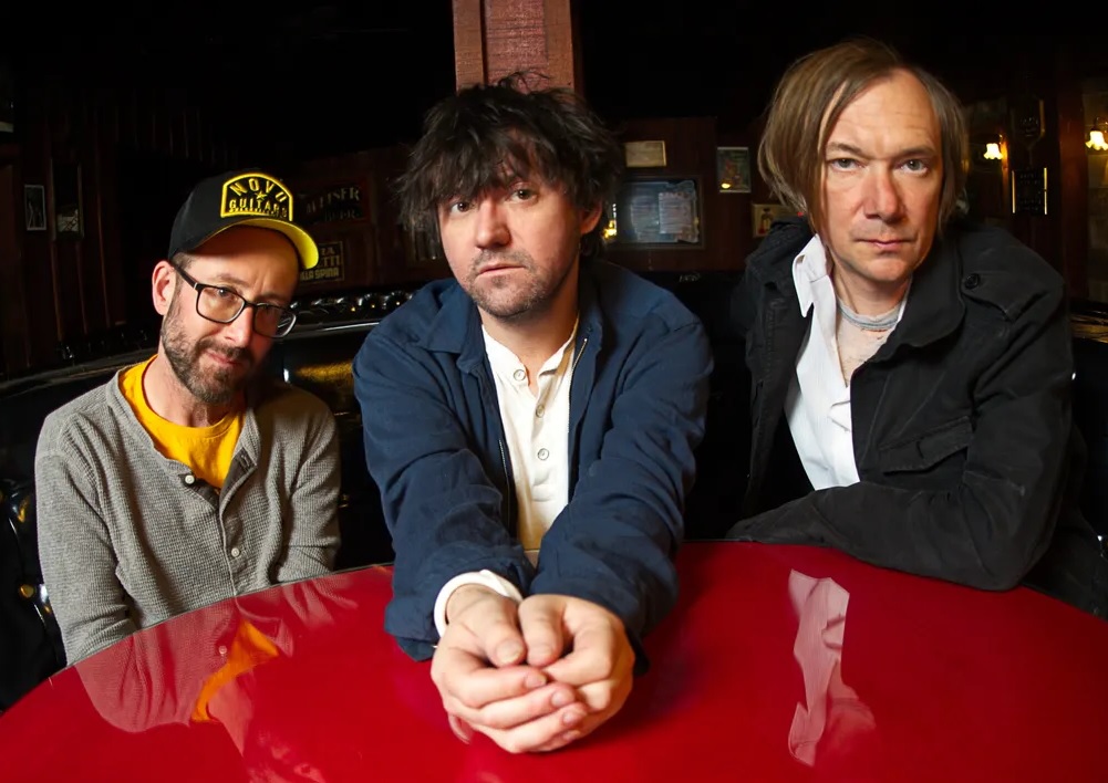 Bright Eyes se inspira nos Beastie Boys na inédita “Rainbow Overpass”. Novo disco sairá mês que vem