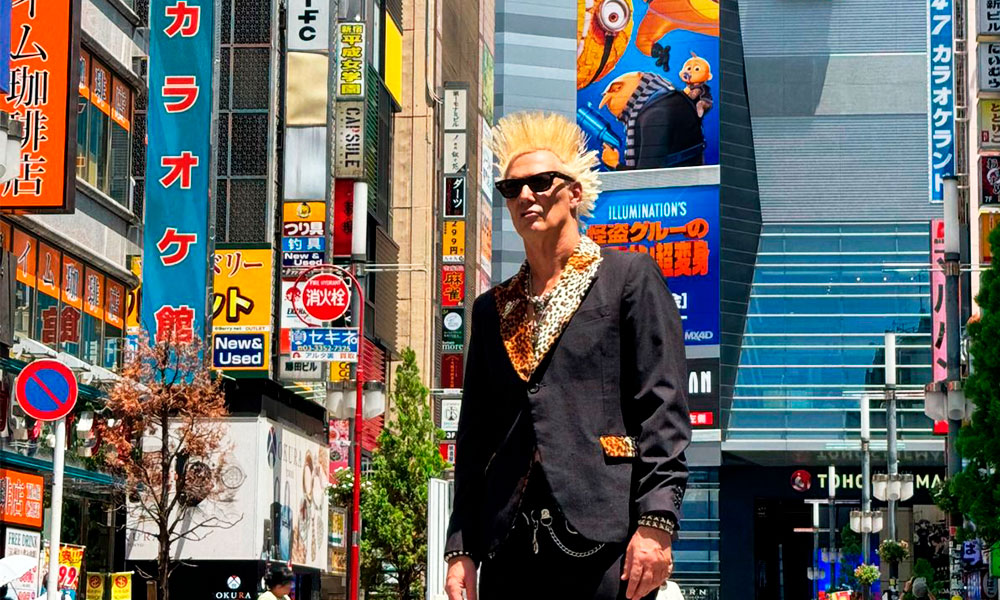 CENA – Supla vai ao Japão e ao trap. Veja o vídeo de “Faster”
