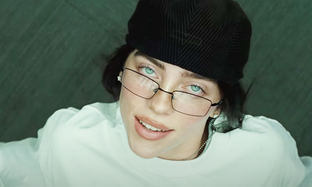 Popnotas – O vídeo lindão da Billie Eilish. A session porrada da Mannequin Pussy. E o show do Blossoms como “amiguinhos do Liam”