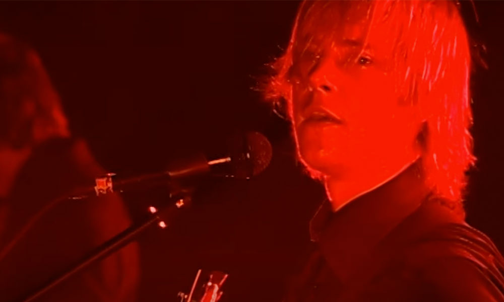 Interpol relança o “Antics” em edição de 20 anos. E bota show histórico do México, da época, como bônus