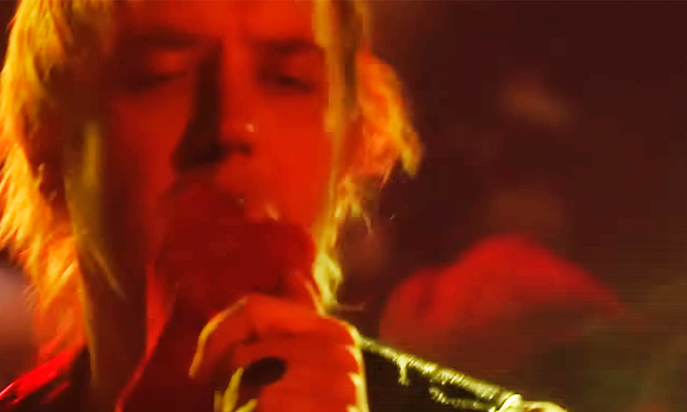 Popnotas Sessions – Beabadoobee cantando Sabrina Carpenter ao vivo. Lambrini Girls resgatando o punk sujo em Seattle. Black Pumas pela metade em Minneapolis. E, foi mal, mas tem também o Julian e o Voidz na TV