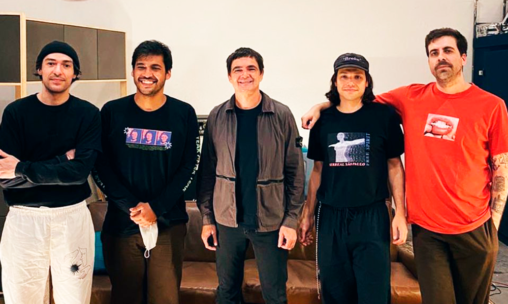 A CENA no Popload Festival – Show conjunto de Terno Rei com Samuel Rosa, a incrível Tássia Reis e a revelação indie Exclusive Os Cabides estão lindos no pôster