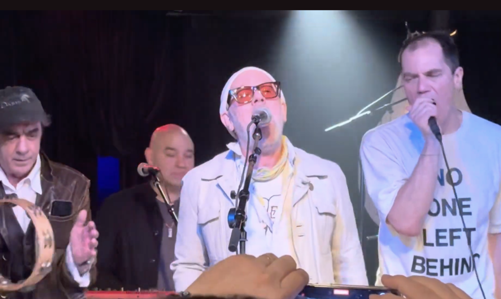 A volta do R.E.M. original, ainda que só por uma noite. Aconteceu ontem, na terra deles. Porém…
