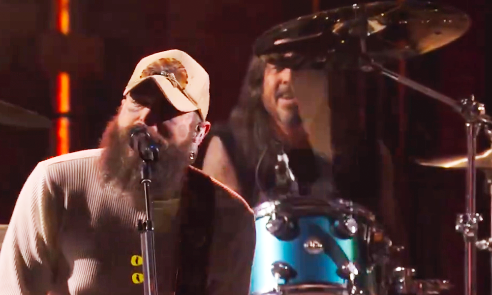 A real volta do Nirvana? Festa do “Saturday Night Live” junta Grohl, Novoselic e Smear de novo. Com… Post Malone fazendo o Kurt