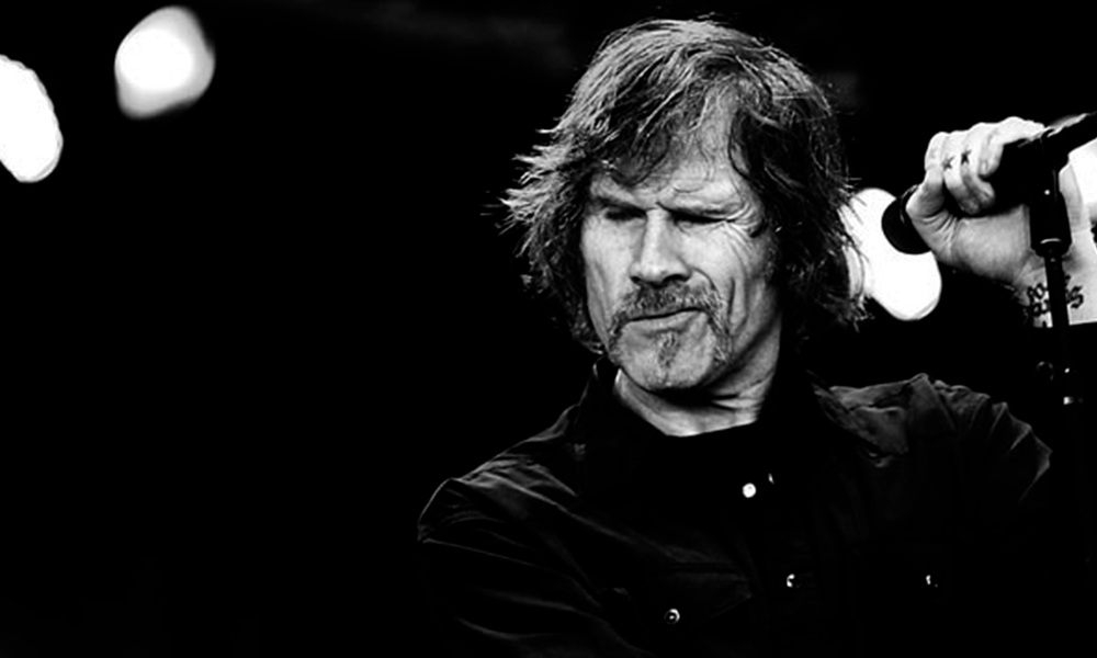 Saiu no Brasil o último livro do grande Mark Lanegan, “Devil in a Coma”. Quer um?