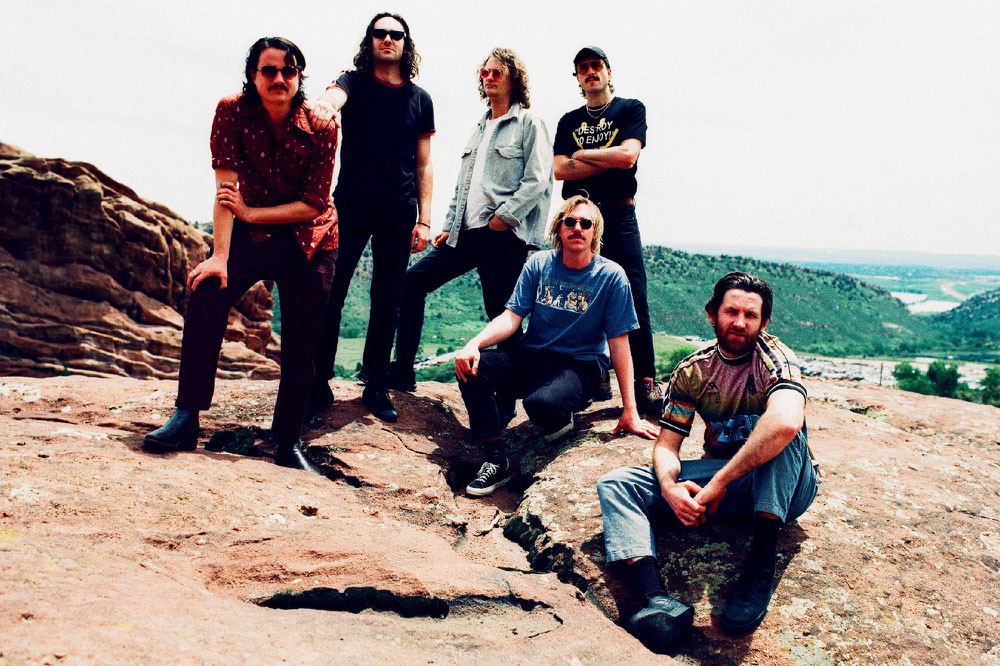 Popnotas lançamentos – O novo disco cheio de camadas do King Gizzard and the Lizard Wizard, com orquestra e tudo. A estreia em álbum da nova banda (!) do Neil Young. E o EP surpresa da Lykke Li cantando até Nick Cave